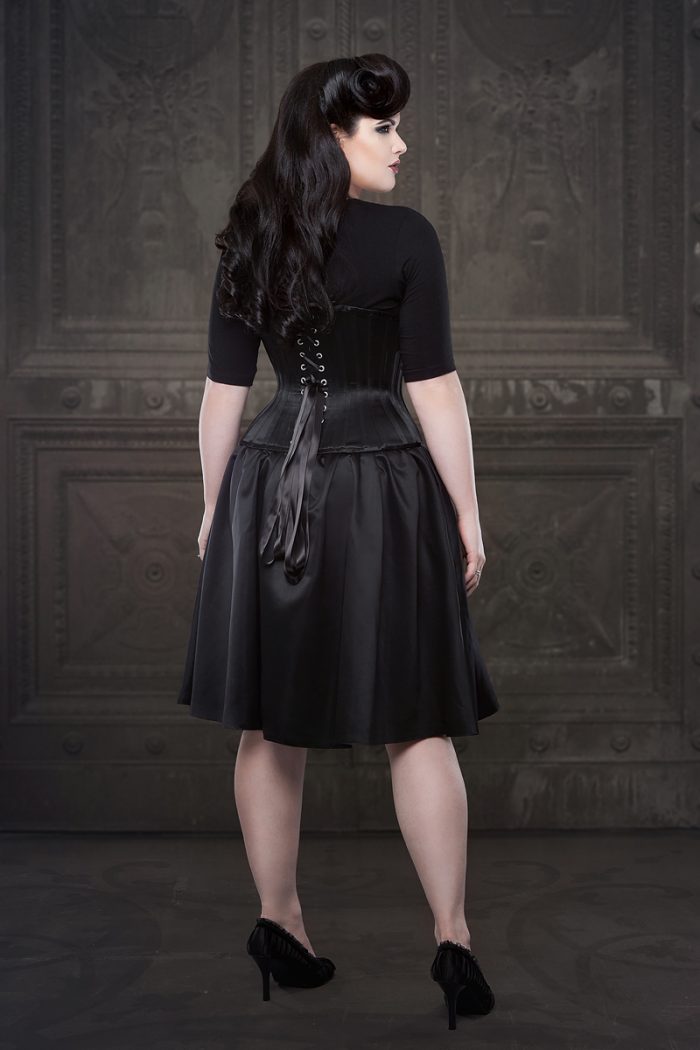 Vanyanis-Ebonique-Black-Satin-Skirt-model-Lowana-OShea-(c)Iberian-Black-Arts-4628