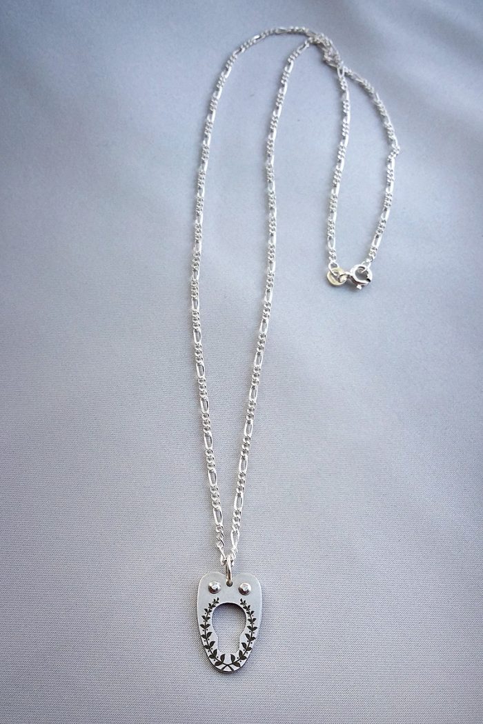 corset-necklace-silver-chain
