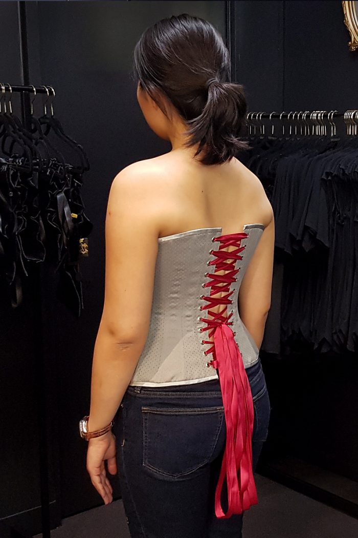 Vanyanís - Attention aspiring corset makers of Wellington