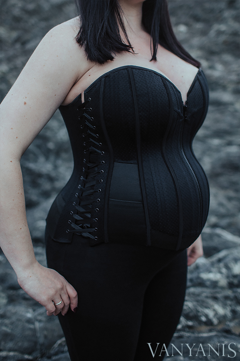 Pregnancy Corset Photoshoot by Yvonne Liew